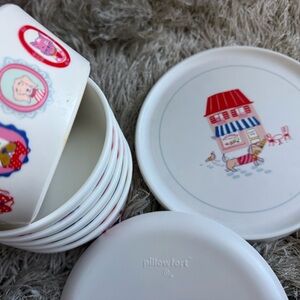 12 piece - Pillowfort Kids Plate Set with Red and Pink Designs